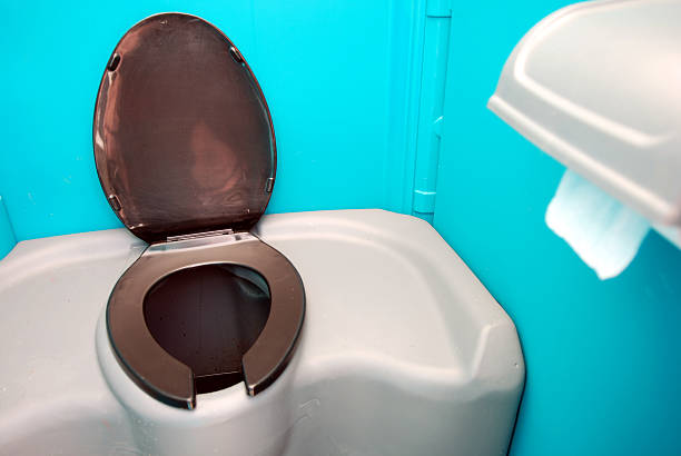 Best Porta potty delivery and setup  in Lansing, IL