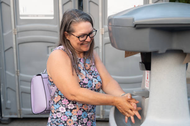 Best Construction site porta potty rental  in Lansing, IL