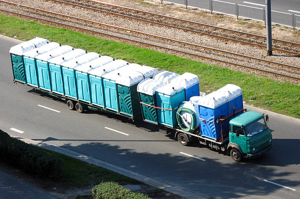 Best Porta potty rental near me  in Lansing, IL